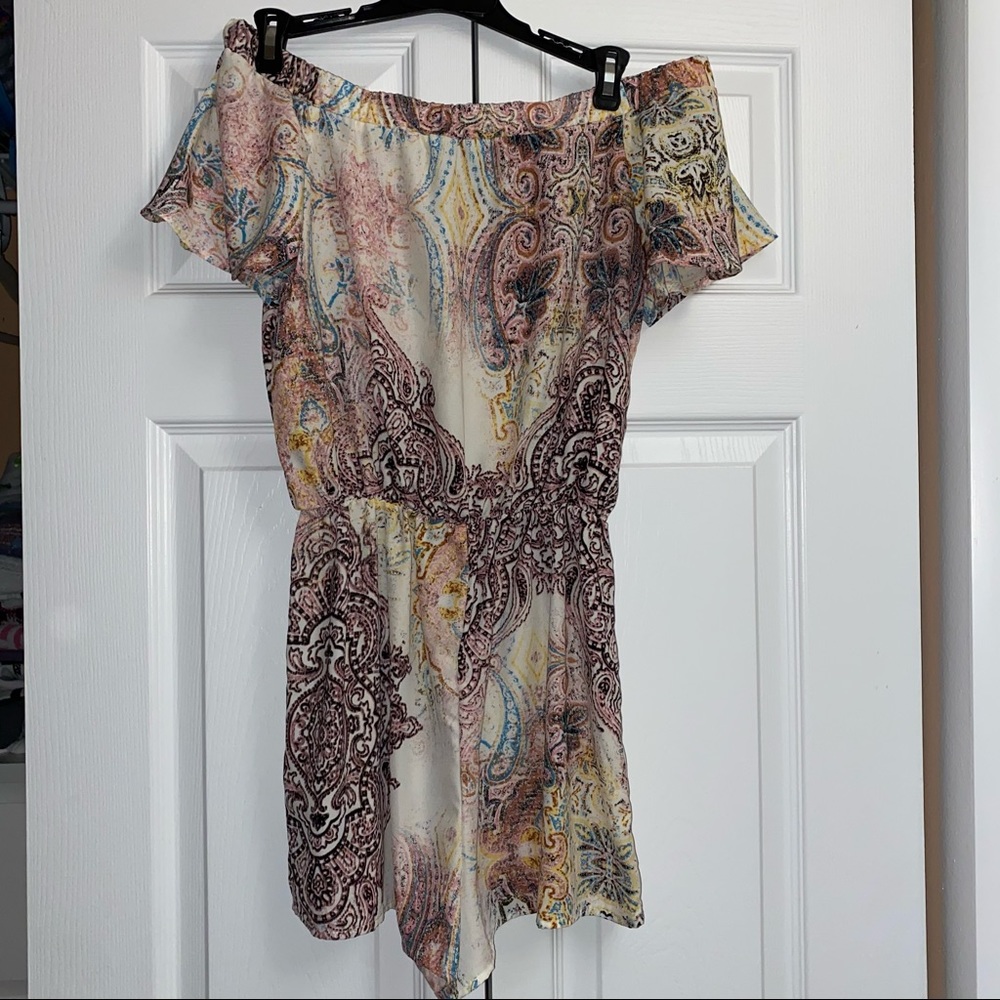Patterned Romper - Picture 4 of 6